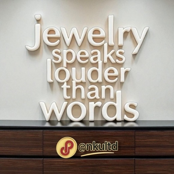 ποΈ18K Gold Plated Shimmering Heart Huggie Earrings π Trendy Sparkling Hoops - Picture 6 of 12